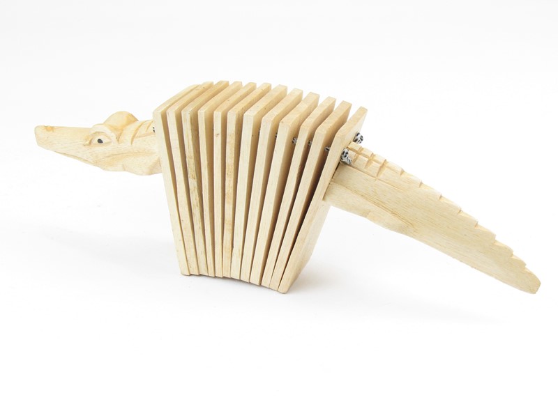 Hrkací hudební nástroj krokodýl