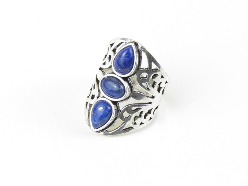Prsten se třemi lapisy lazuli z Indie