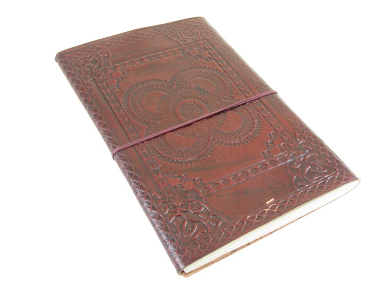 Velký zápisník z kůže se stromem života