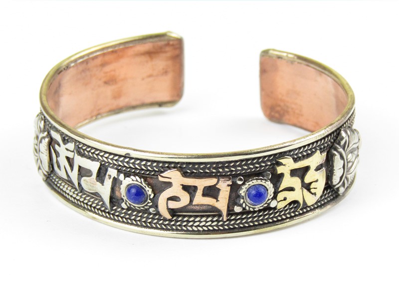 Nepálský měděný náramek s mantrou