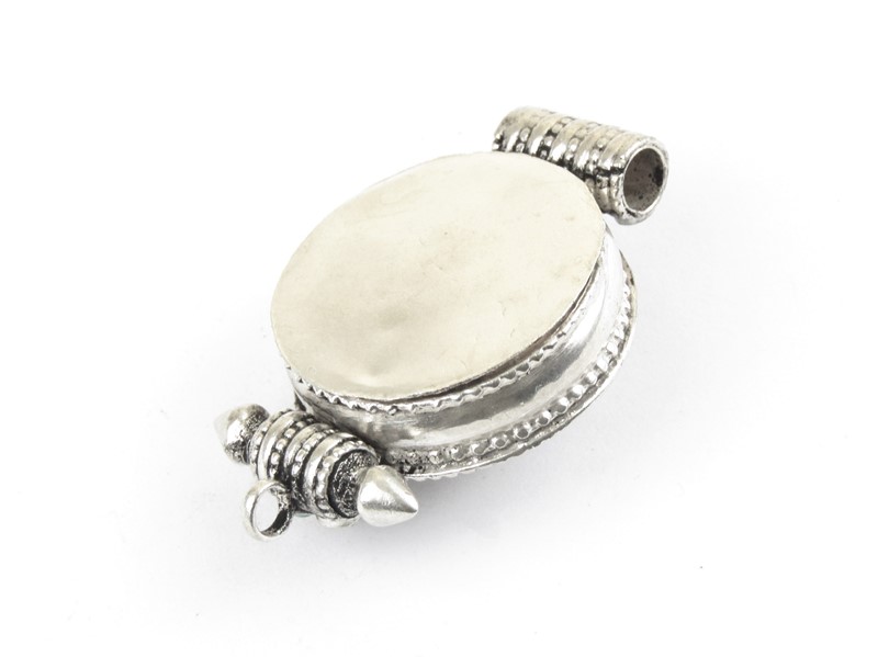 Nepálský škapulíř tepaný s dorjetem