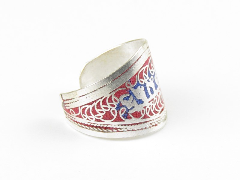 Nepálský prsten s mantrou