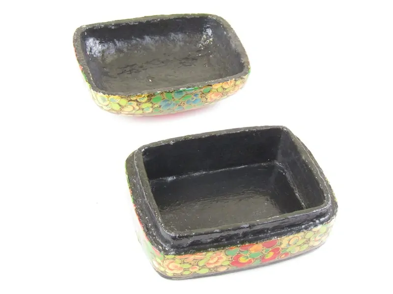 Indická krabička z Kašmíru s květy