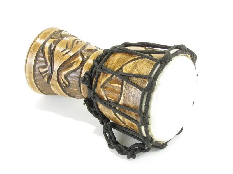 Vyřezávaný buben hnědý 20 cm