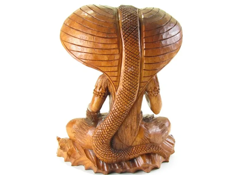 Dřevěná socha Šivy 28 cm s kobrou