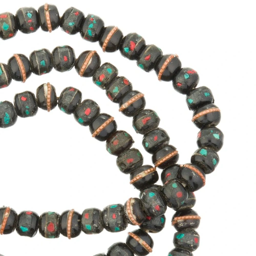 Mála z vykládané kosti černá