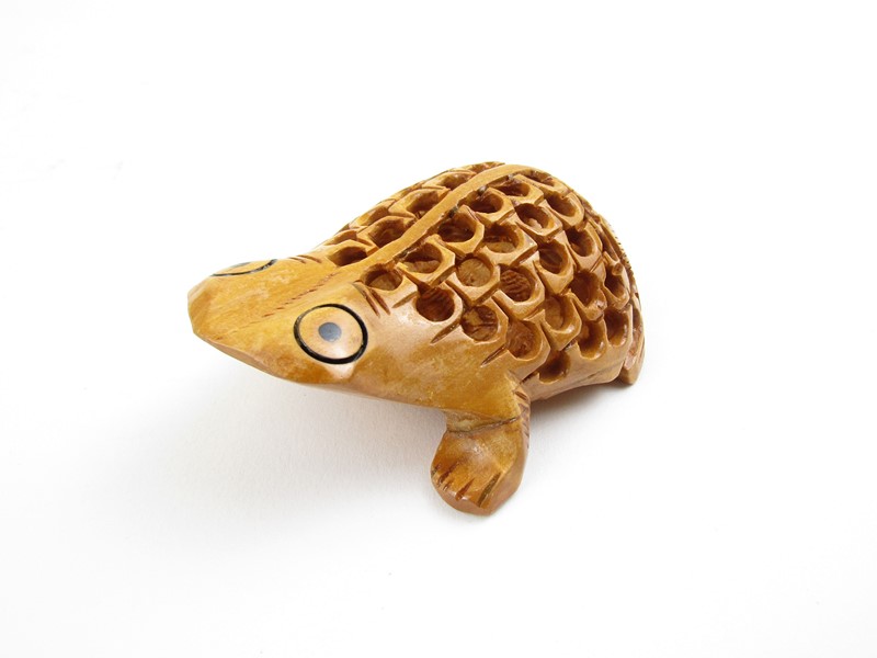 Dřevěná žába z Indie 9 cm