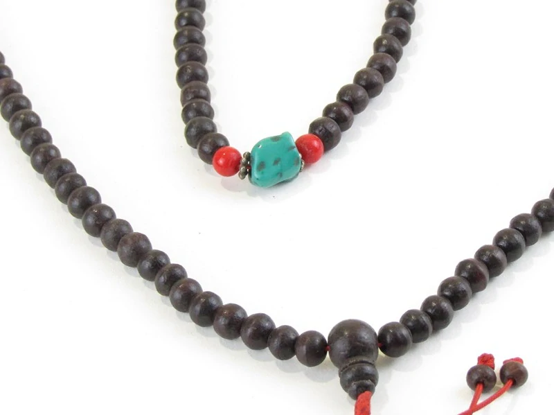 Mála ze dřeva a korálků hnědá