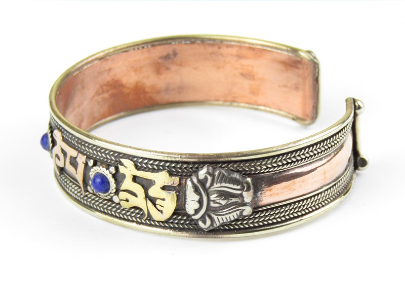 Nepálský měděný náramek s mantrou