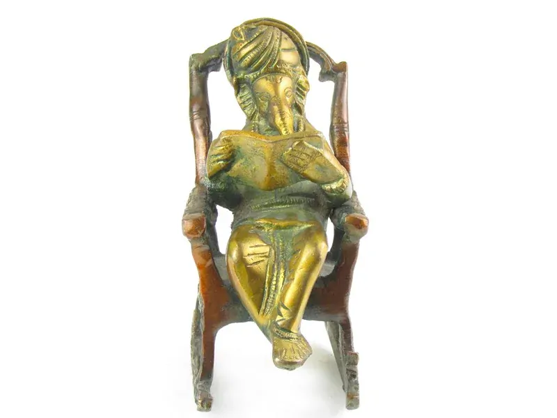 Kovová soška Ganéš v křesle 13 cm
