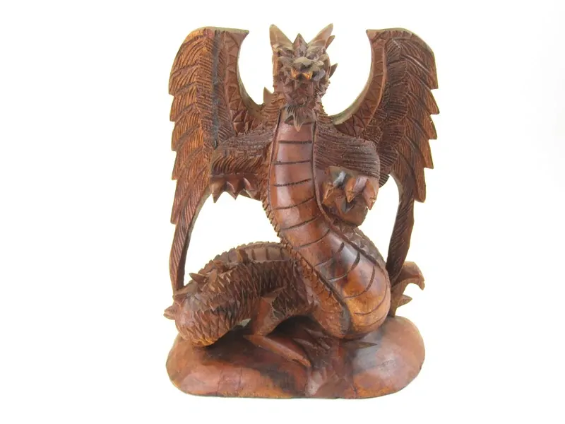 Dřevěný drak vyřezávaný s  křídly 32 cm