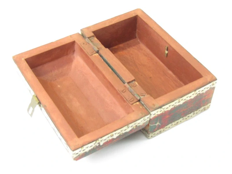 Indická truhlička ze dřeva červená