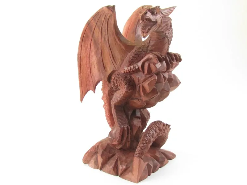 Dřevěný drak saurus 32 cm 