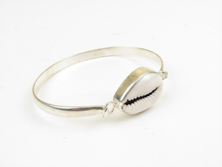 Náramek z Indonésie se zavinutcem kroužkovým