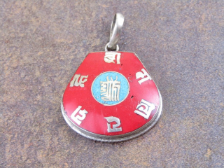 Tibetský přívěšek červený s tyrkenitem