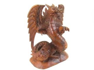 Dřevěný drak vyřezávaný s  křídly 32 cm